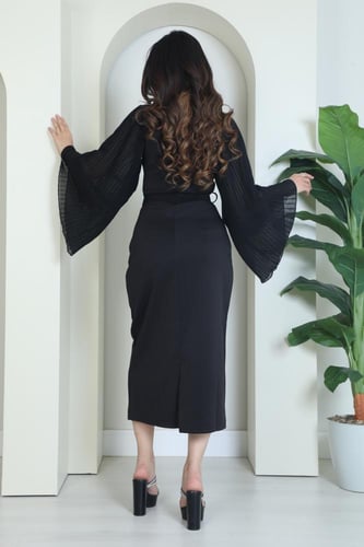 فستان نسائي راقي بقصة اكمام واسعة بلاسيه مزينه بلؤ...