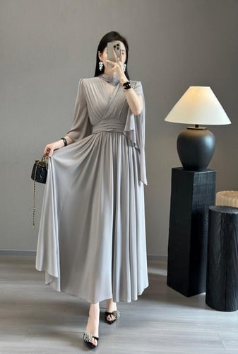 فستان طويل ناعم الصدر مطرز اللون الموف