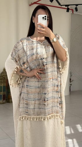 جلابية فخمه قصه واسعه مزينه بالترتر