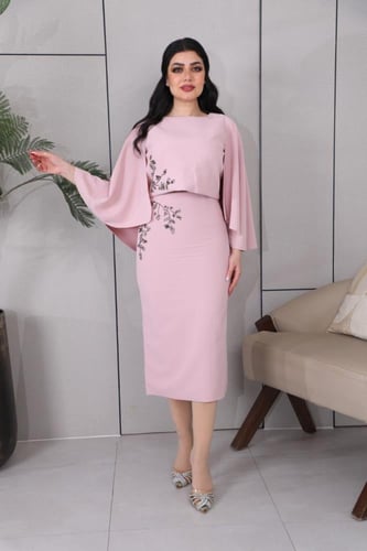 طقم تيور قطعتين راقي مع التطريز على البلوزة والتنو...