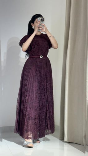 فستان دانتيل فخم وانيق