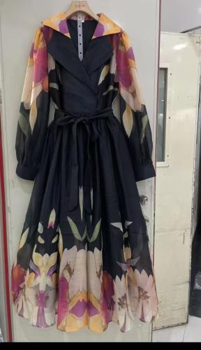 فستان طويل فخم مورد صيفي