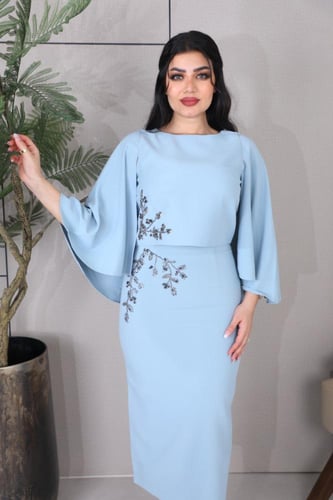 طقم تيور قطعتين راقي مع التطريز على البلوزة والتنو...