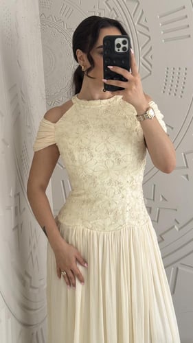 فستان طويل انيق وراقي