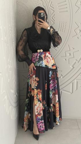 فستان طويل فخم