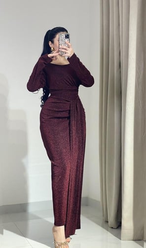 فستان سواريه للمناسبات انيق مع تخريجة الاسكارف على...