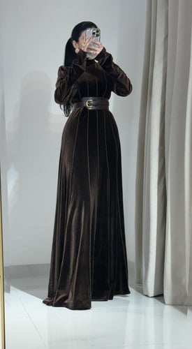 فستان دانتيل فخم وانيق