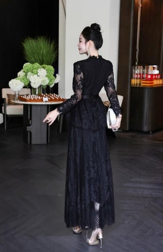 فستان دانتيل انيق مزين بالحزام الناعم