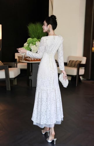 فستان دانتيل سهره انيق مزين بالورود وفصوص الكريستا...