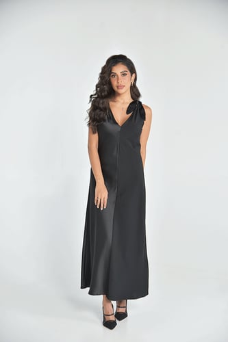 فستان سهرة أسود