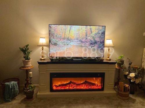 مدفأة ديكور أنيقة بسطح أسود