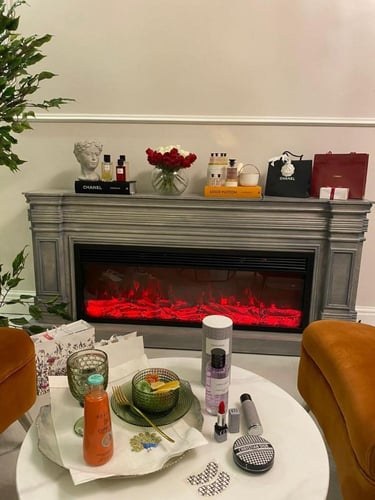 مدفأة خشبية بلون رمادي معتق