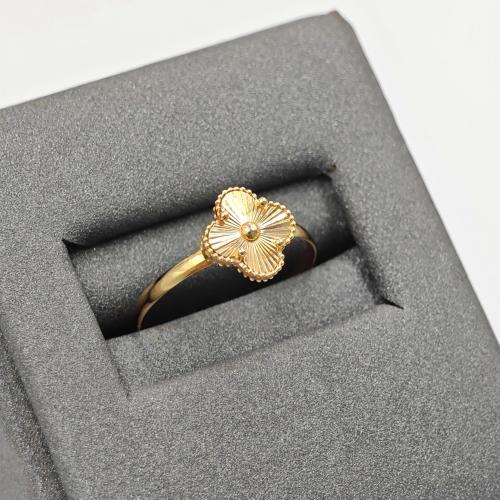 خاتم عيار 18 - 18K Ring