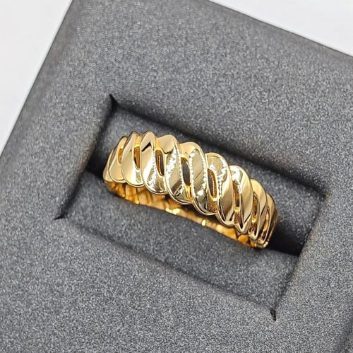 خاتم عيار 18 - 18K Ring