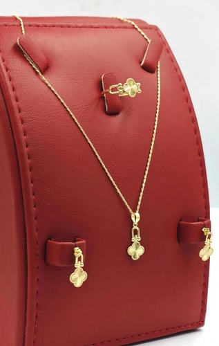 طقم ذهب عيار 18 - 18K Gold Set