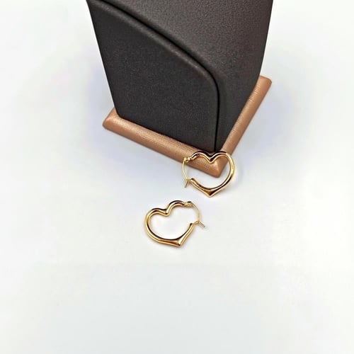 حلق قلوب عيار 18 - Hearts Earrings 18K Gold