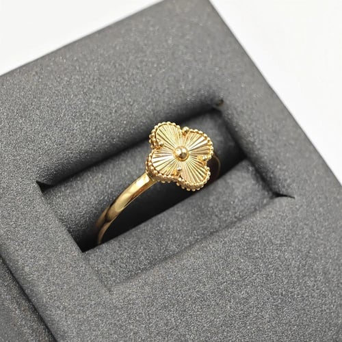 خاتم عيار 18 - 18K Ring