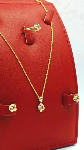 طقم ذهب عيار 18 - 18K Gold Set