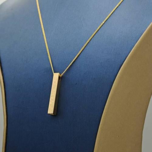 Necklace 18k Gold Bar- عقد عيار 18