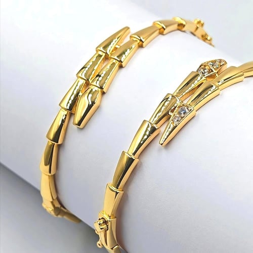 18K Gold Bangle