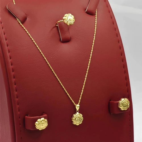 طقم ذهب عيار 18 - 18K Gold set Heart shape