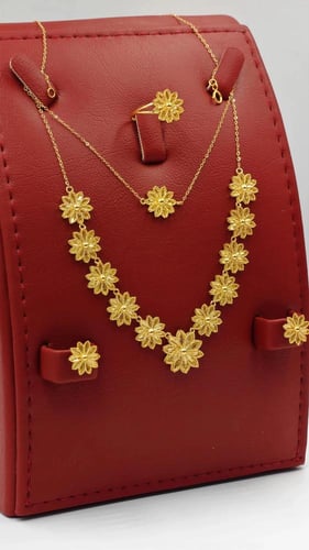 طقم ذهب عيار 21 - 21K Gold set