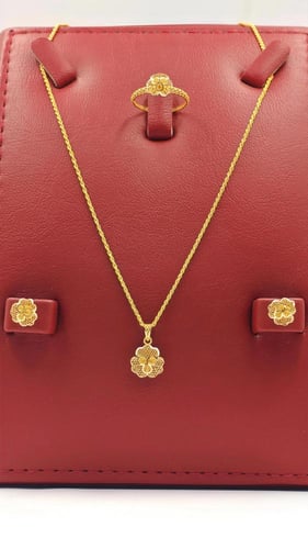 21k Set flower shape - طقم ذهب عيار 21 شكل وردة
