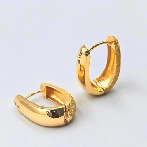 حلق ذهب عيار 18 - 18K Gold Earrings