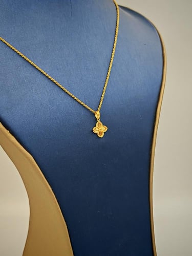 18k Necklace - عقد ذهب عيار 18