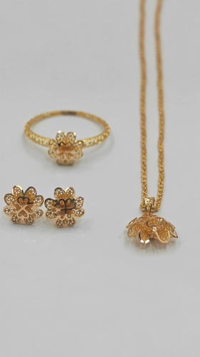 21k Set flower shape - طقم ذهب عيار 21 شكل وردة