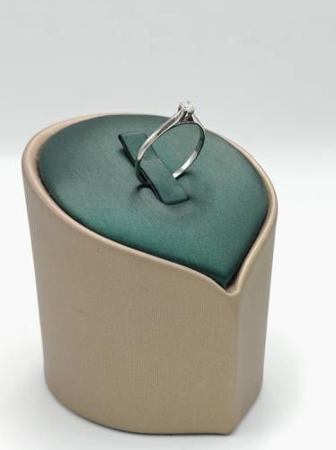 Diamond Ring 18K Gold - خاتم الماس عيار 18