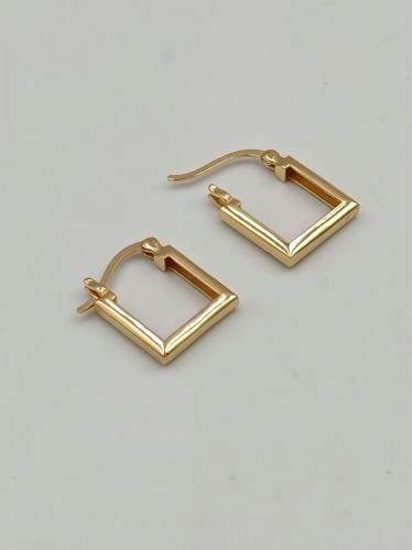 Earring 18K Gold- حلق ذهب عيار 18