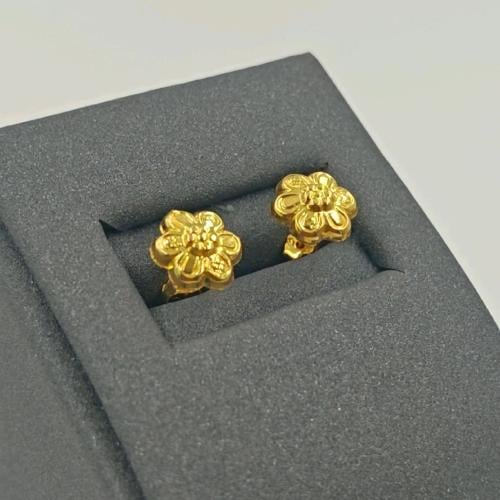 18K Earrings - حلق ذهب عيار 18