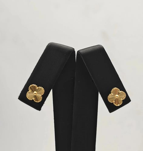 حلق ذهب عيار 18 - 18k Gold Earrings