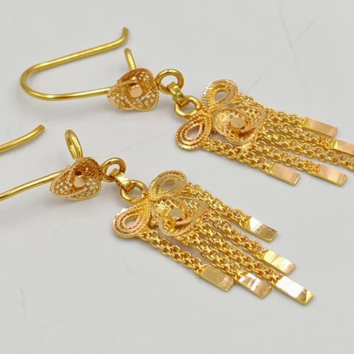 حلق متدلي من الذهب عيار 22