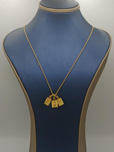 Chain Letters 21K Gold عقد حروف عيار 21