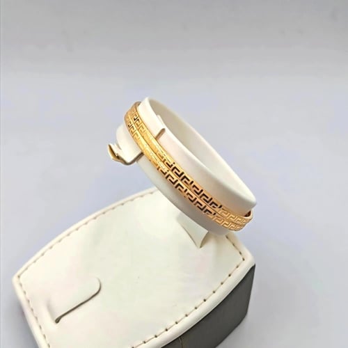 غويشة فيرزاتشي عيار 18