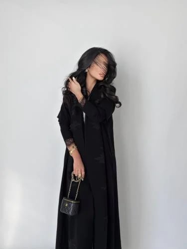 عباية كريـب سيراميك + دانتـيل قصـة كلـوش _ أوريا لاين