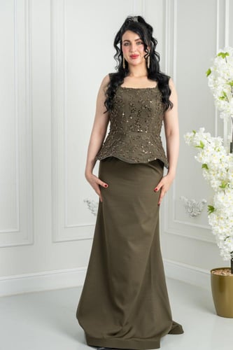 فستان سهرة بتوب ترتر لامع