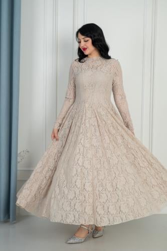 فستان دانتيل بيج فاخر بقصة كلوش أنيقة