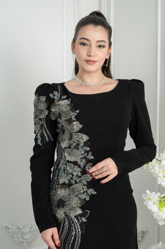 فستان سهرة كم كلفه جنب