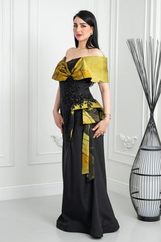 فستان سهرة أسود فاخر بتفاصيل مطرزة ولمسة ملكية( بل...