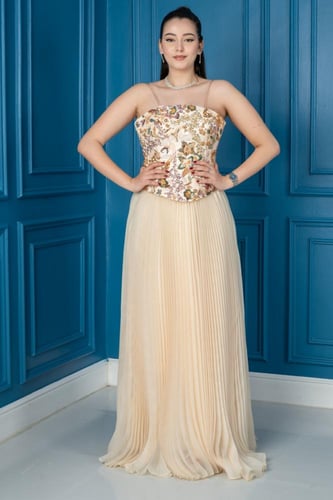 فستان سهرة أنيق بتوب مزخرف وتنورة بليسيه