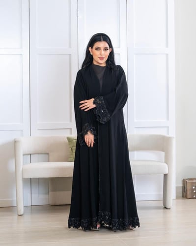 عبايه الدانا اسود