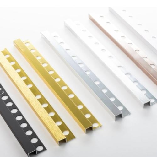 نهاية بلاط مربع المنيوم