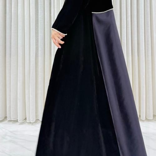 Abaya Fahda - black velvet - half wide - pearl cuff edges - dark purple Taffeta fabric from the back