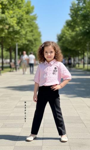 طقم بناتي بلون زهري