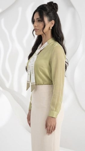 بلوزة "سيلك لومير" (Silk Lumiere Blouse)