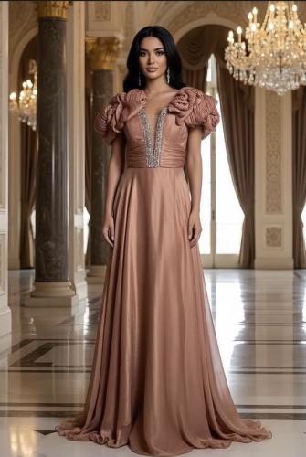 فستان سهره مزين بالكريستال