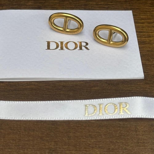 طقم ديور Dior سلسال مع حلق ذهبي